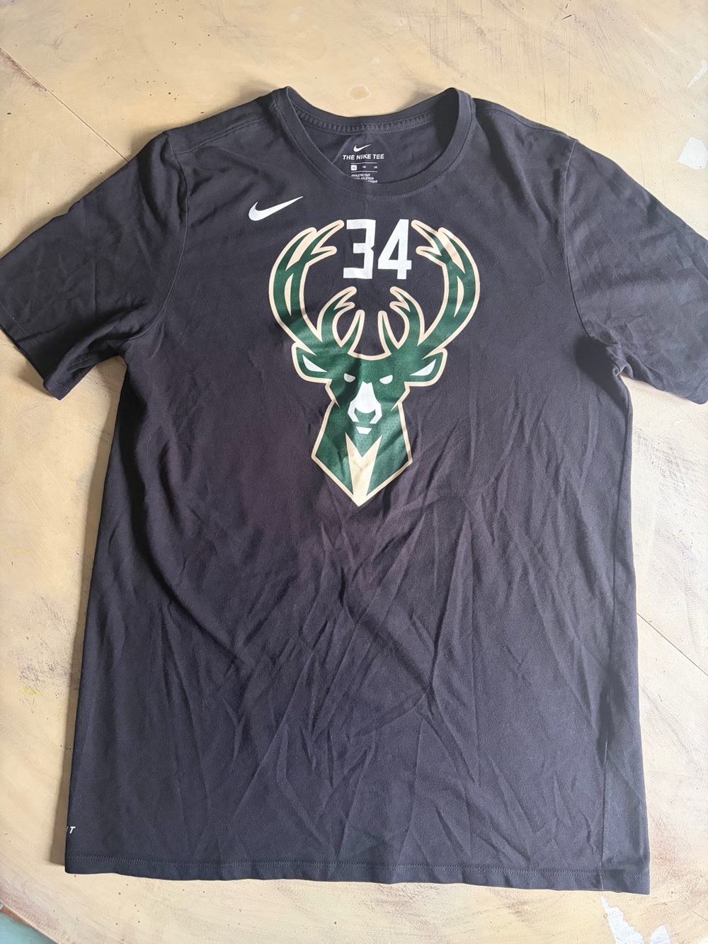 Nike Men's Dri-Fit Milwaukee Bucks Giannis Antetokounmpo Black T-Shirt Jersey XL